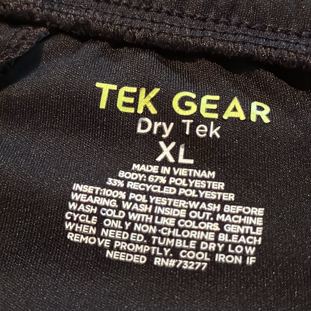 Tek Gear Shorts Black and Red Athletic Lightweight Mesh Size XL - Picture 8 of 8